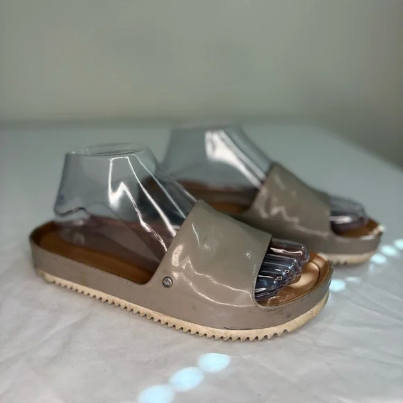 UGG | Shoes | Ugg Jane Patent Leather Slide | Poshmark display picture 1